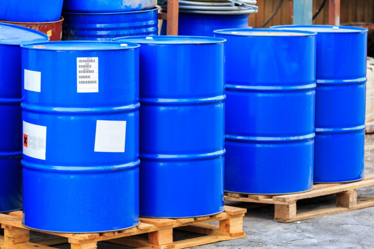 Open-Head vs. Tight-Head stainless steel containers